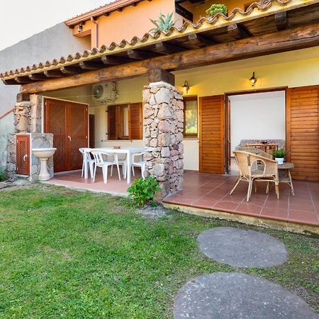 Holiday House Li Piri San Teodoro  Buitenkant foto