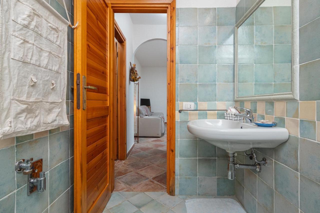 Holiday House Li Piri San Teodoro  Buitenkant foto